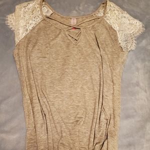 No Boundaries Top. Gray with lace and cut out chest.